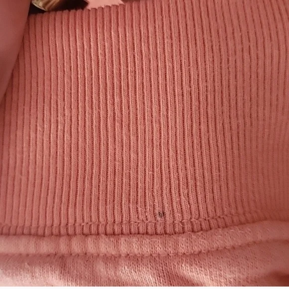 Clare V Lips Sweatshirt - Picture 10 of 11